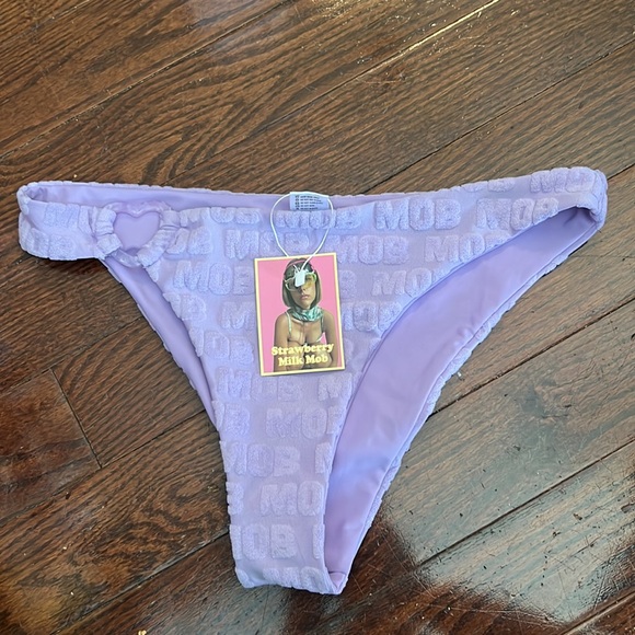 BNWT STRAWBERRY MILK MOB
Penny Pincher Bikini Bottoms - Picture 8 of 8